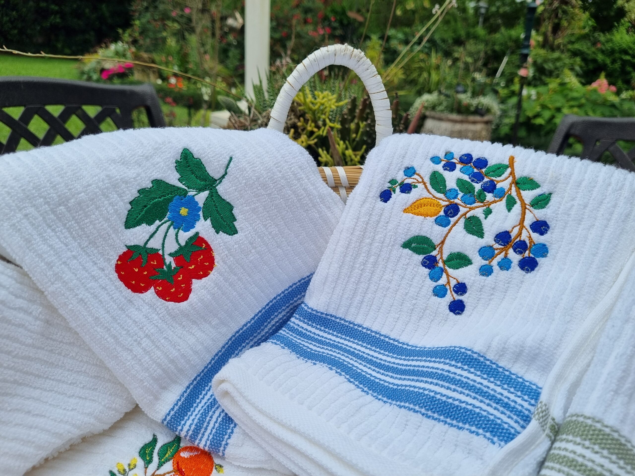 Orchard Kitchen Tea Towel 2 Piece Set - Brilliant Berries