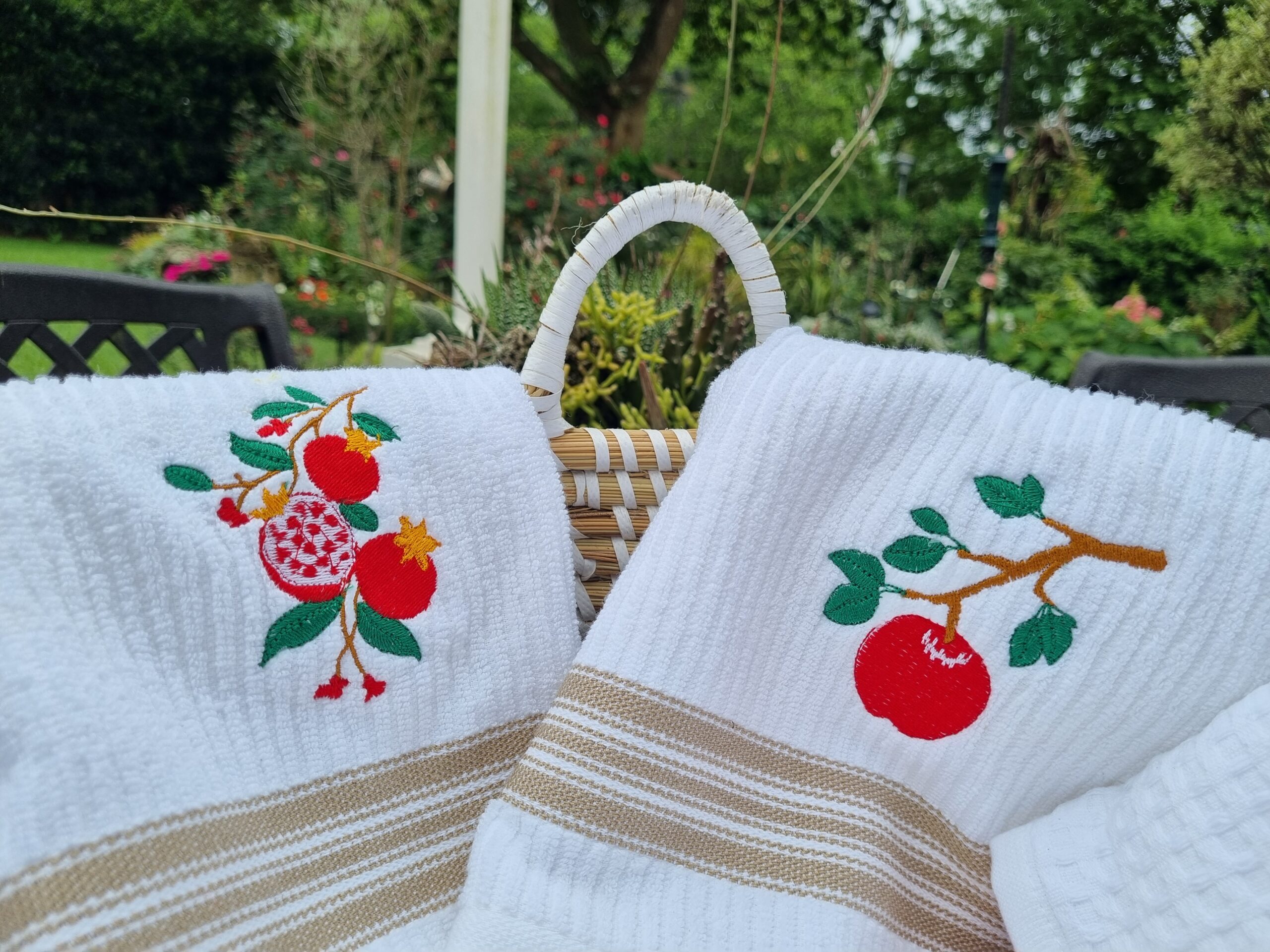 Orchard Kitchen Tea Towel 2 Piece Set - Crimson Charmers
